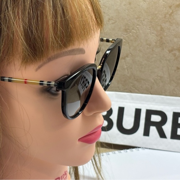 New Burberry BE4316 3853/11 Willow Black Sunglasses - Picture 13 of 14